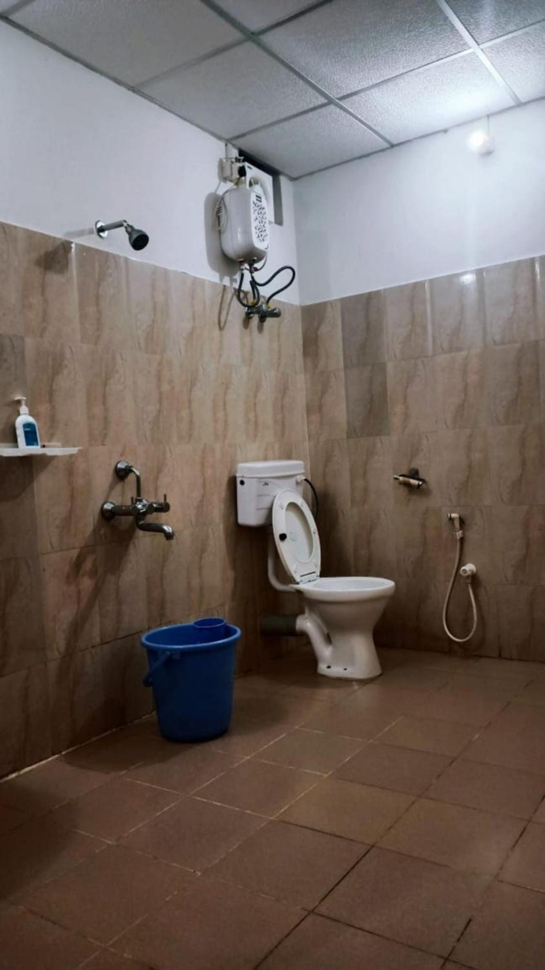 The Leisure Home Stay Shadipur Экстерьер фото