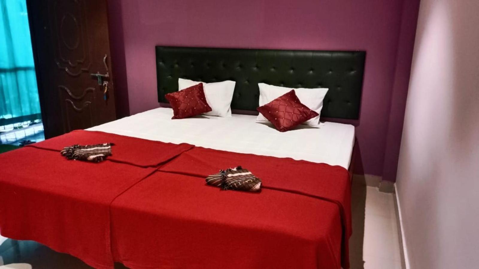 The Leisure Home Stay Shadipur Экстерьер фото